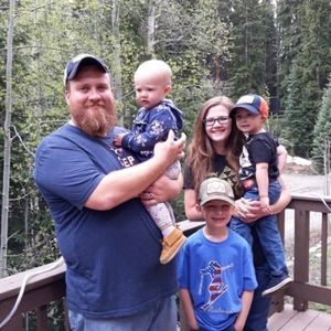 Meet your Posher, Holly